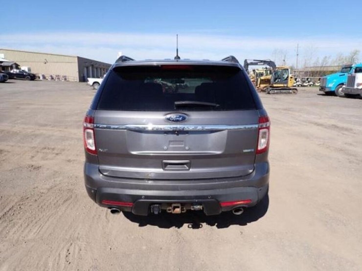 2014-ford-explorer-xlt-image-6