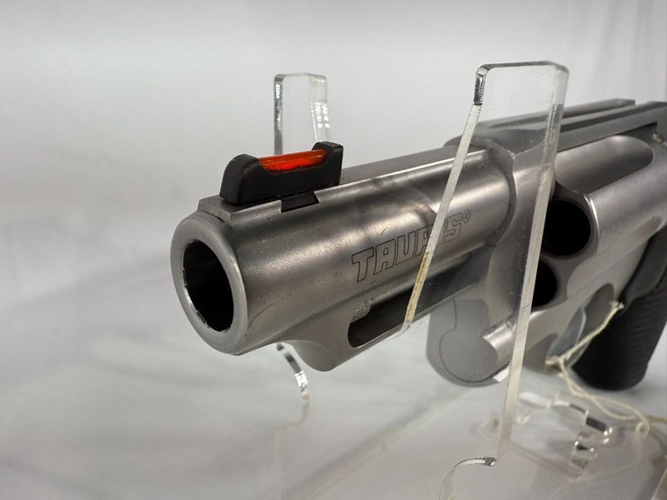 #84-•-taurus-the-judge-45lc/410gauge-bs626306-image-3