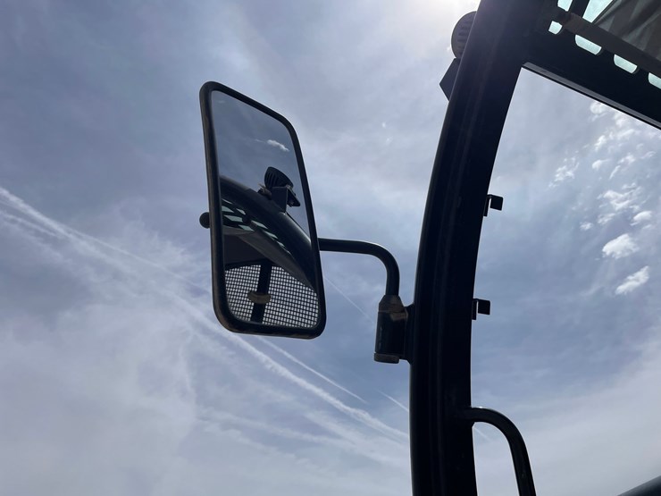 2019-genie-gth1256-image-30