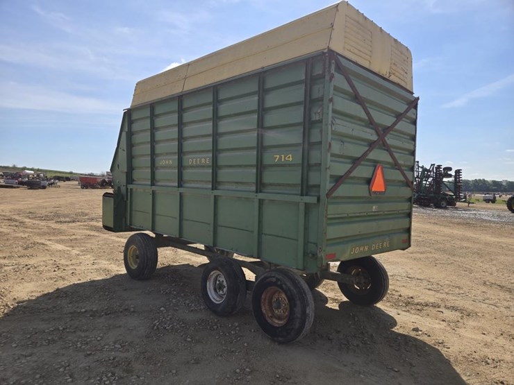 john-deere-714-image-6