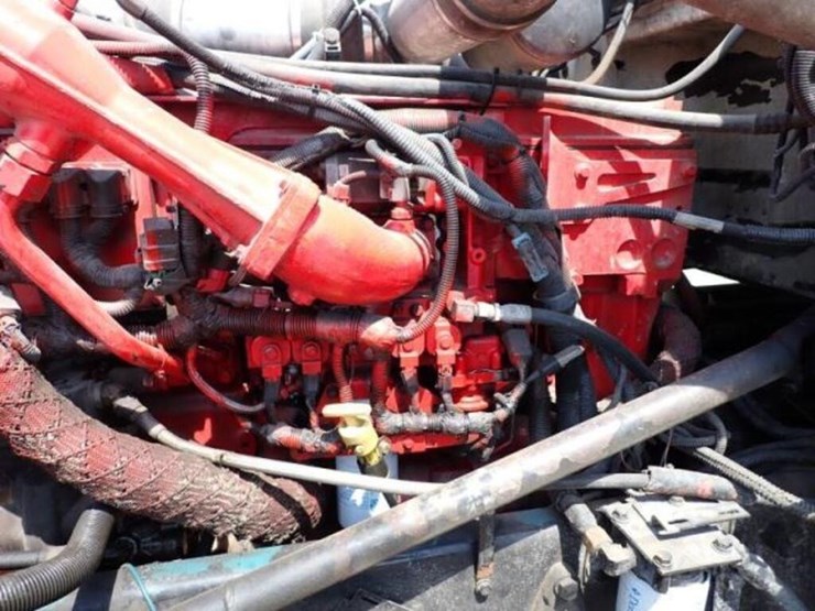 2004-peterbilt-379-image-23