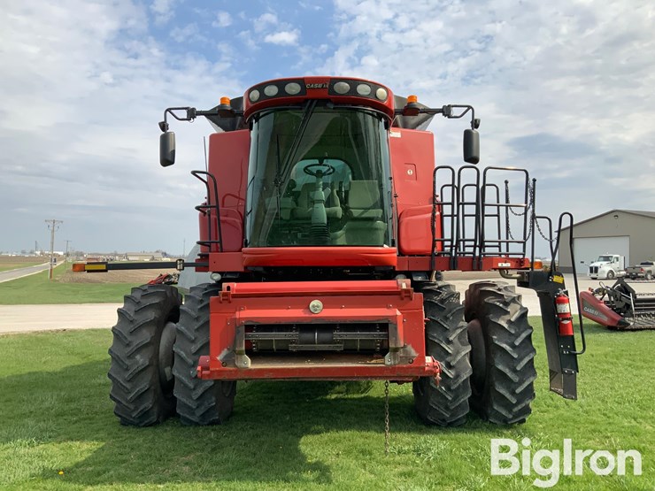 2012-case-ih-7120-image-2