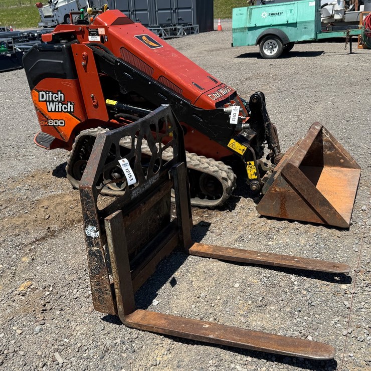 DITCH WITCH SK800