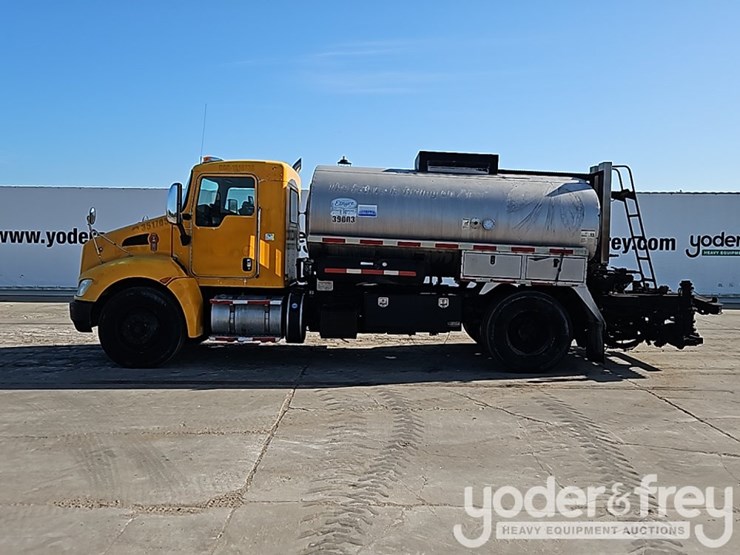 2016-kenworth-t300-image-3