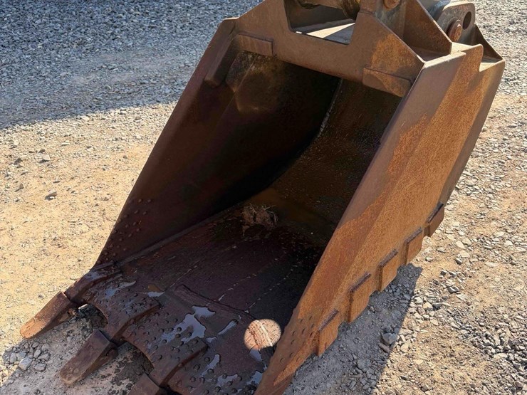 new-holland-b95lr-backhoe-image-16