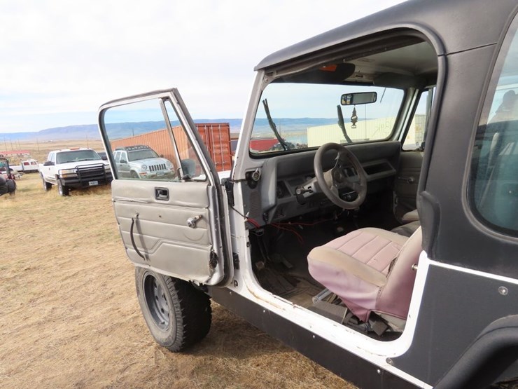 1990-jeep-wrangler-image-10