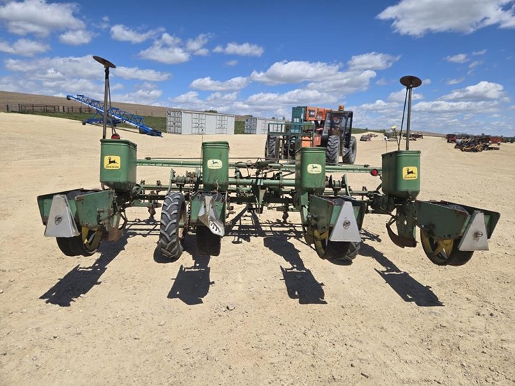 john-deere-1240-image-8