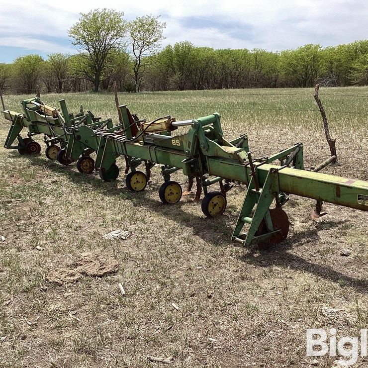 JOHN DEERE 85
