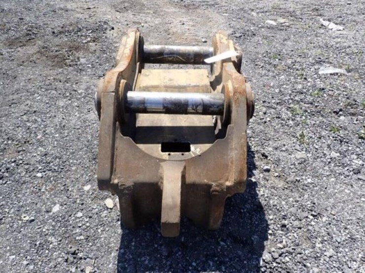 caterpillar-hydraulic-quick-coupler-image-6