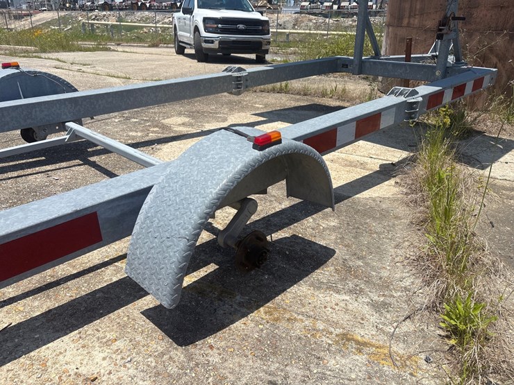 #50-•-2016-gregory-trailer-attenuator-image-6