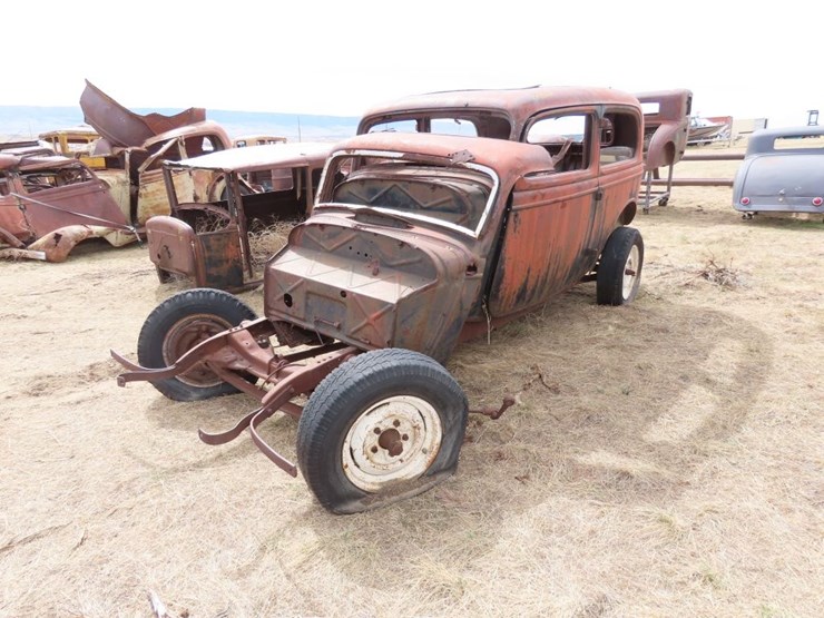 1934-ford-2dr-sedans-for-project,-rod-or-parts-image-3