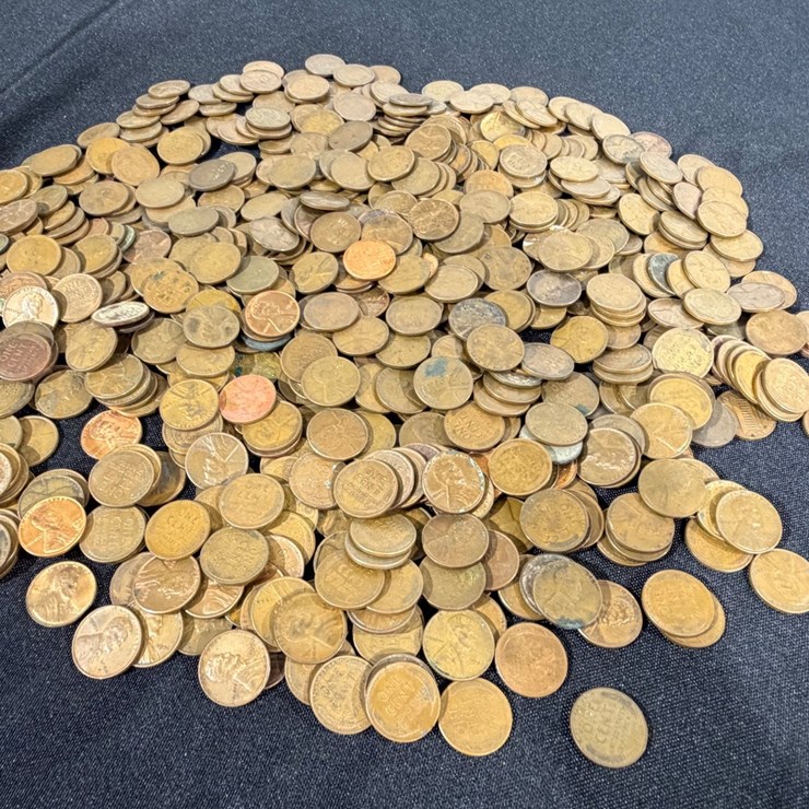 #36157 • 600 PLUS WHEAT PENNIES, 1920s-1950s