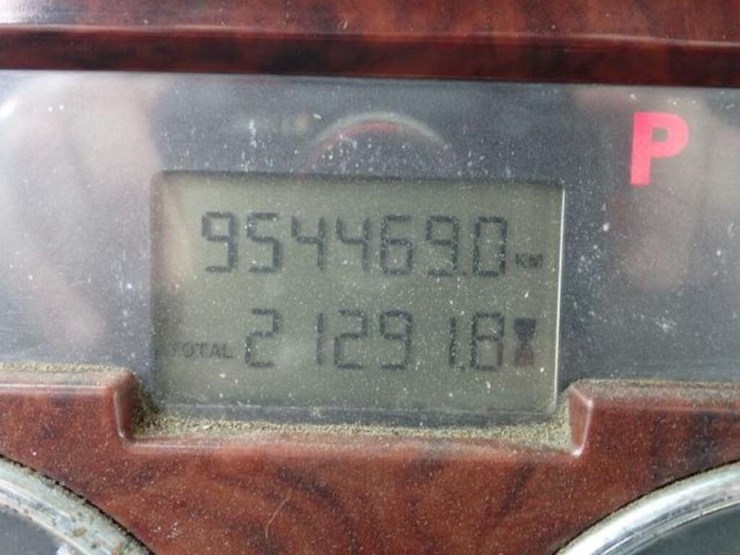 inoperable-2005-mack-cv713-granite-tri/a-vacuum-tr-image-15