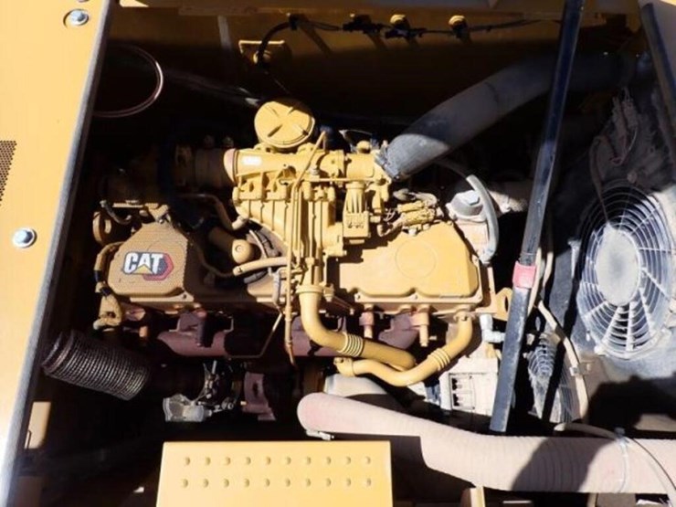 2021-caterpillar-323-image-68