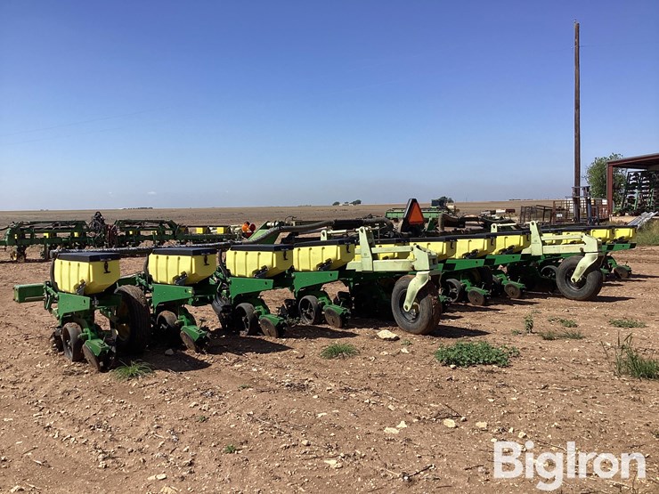 john-deere-1720-image-7