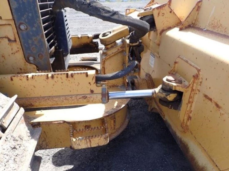 2005-deere-450j-lt-image-29