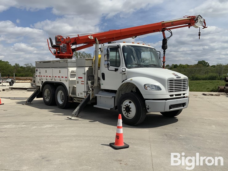 2014-freightliner-m2-106-image-3
