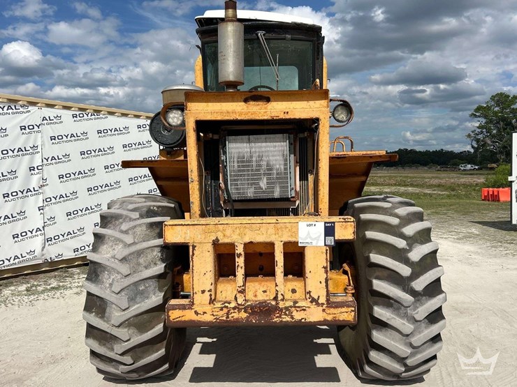 vanguard-v215-ph-4wd-articulating-heavy-haul-agricultural-tractor-image-20