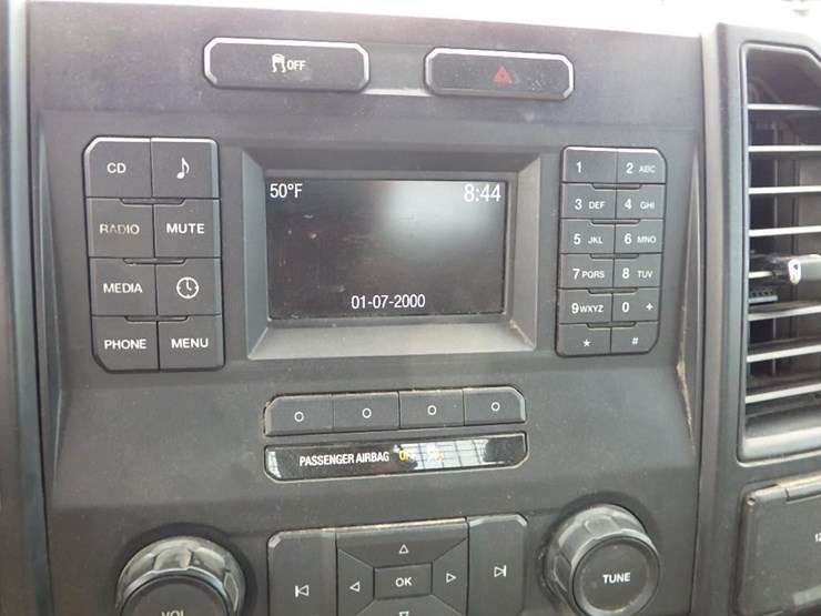 2016-ford-f150-image-35