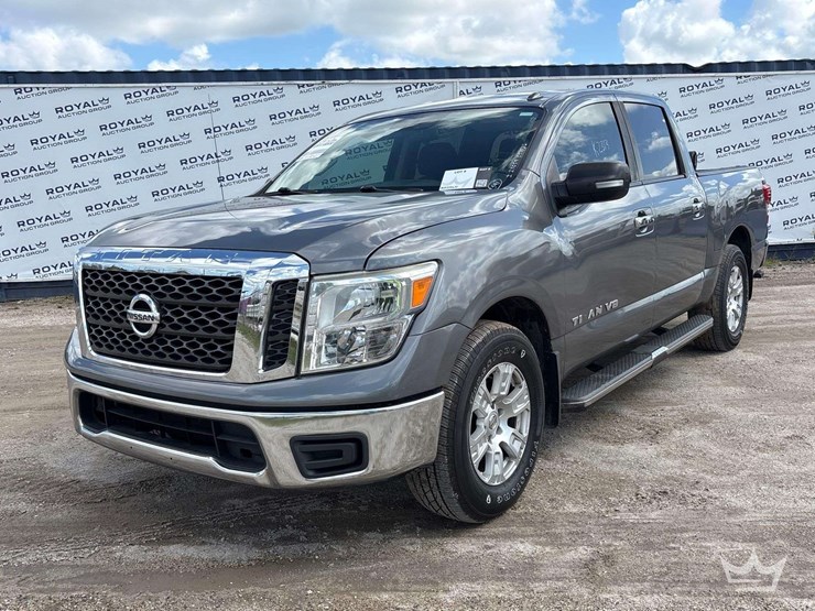 2018-nissan-titan-image-1