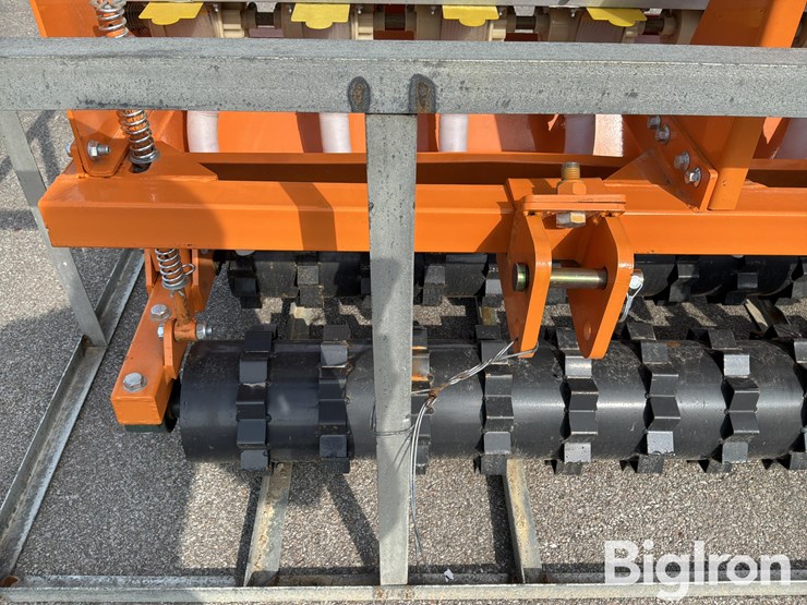 2026-caterpillar-12-image-18
