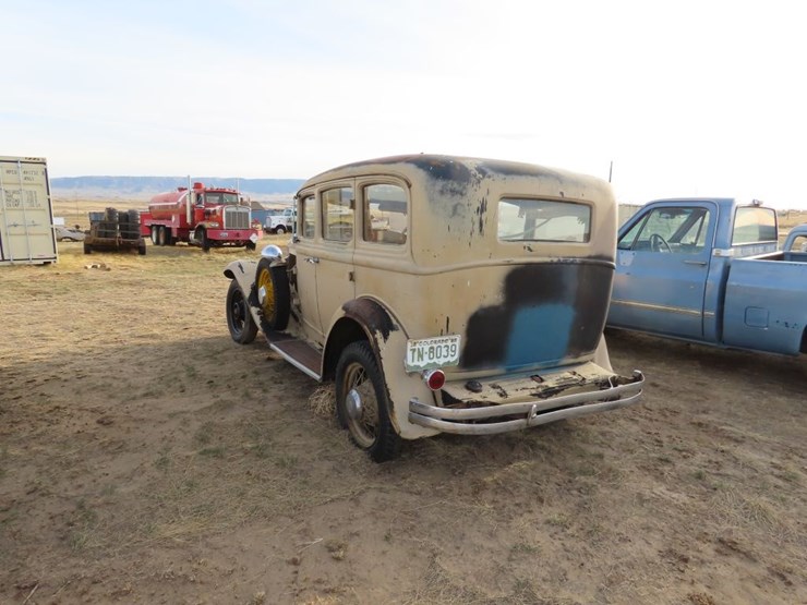 1932-chrysler-4dr-sedan-image-5