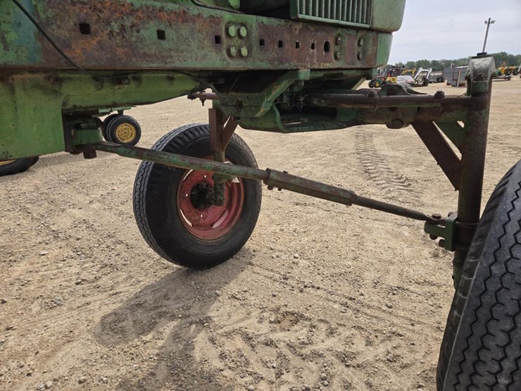 john-deere-4020-image-25
