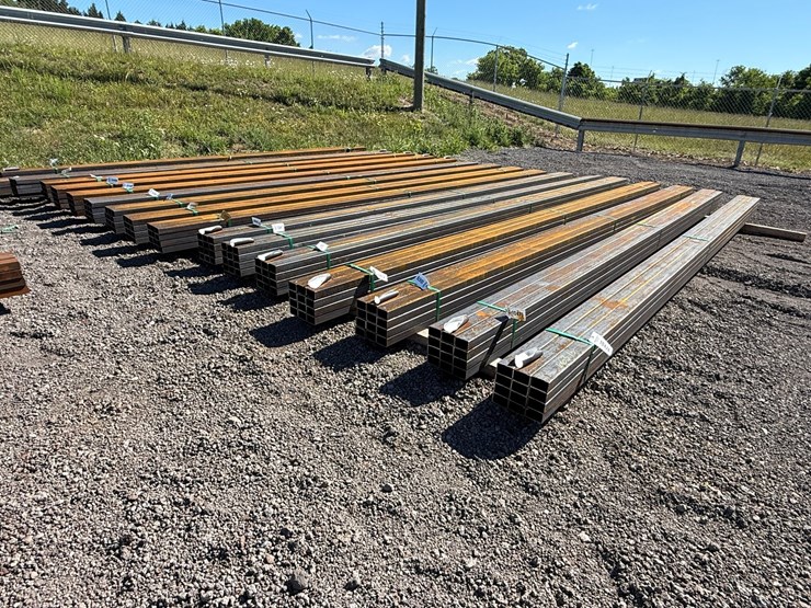 #61-•-qty(12)-3"-x-2"-x-1/8"-x-19'-square-tubing-image-1