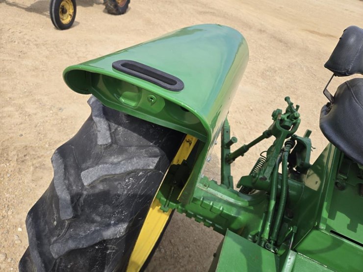 1961-john-deere-2010-image-18