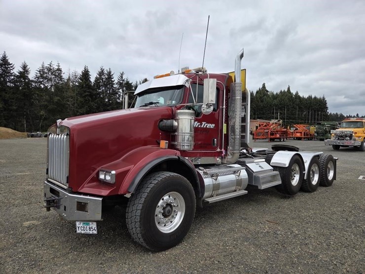 2012-kenworth-t800-image-1