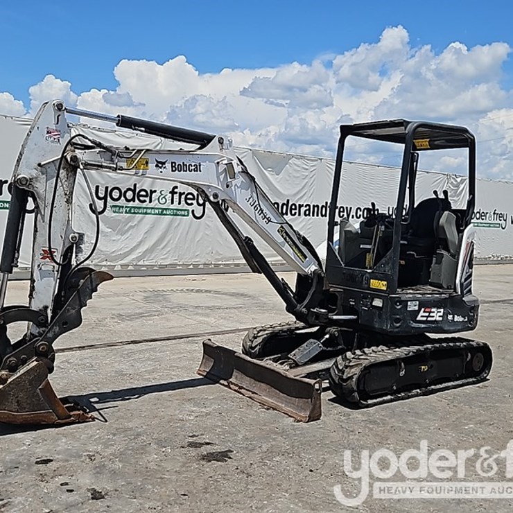 2019 BOBCAT E32