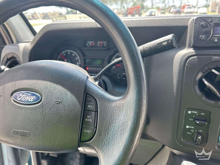 2018-ford-e450-image-16