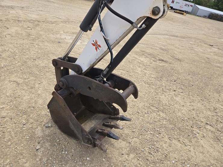 bobcat-335-image-3