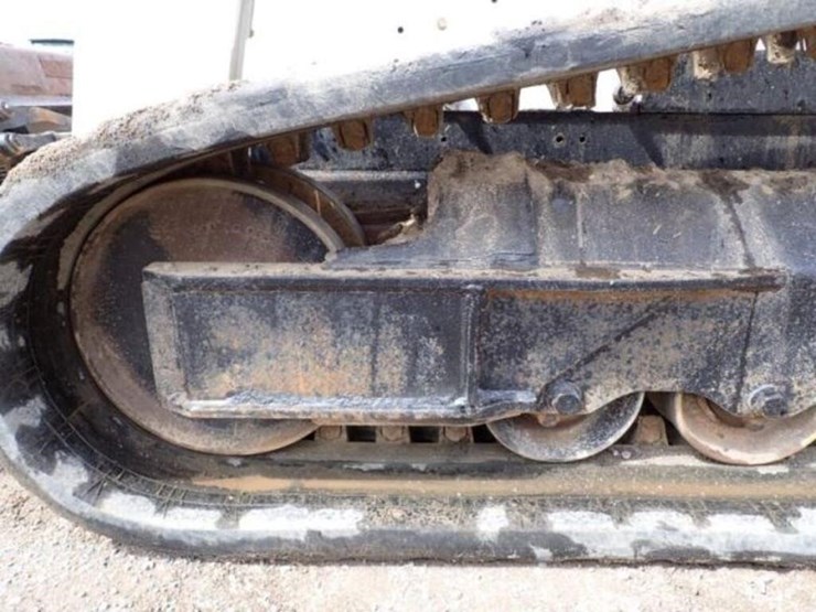 2021-bobcat-t770-image-32