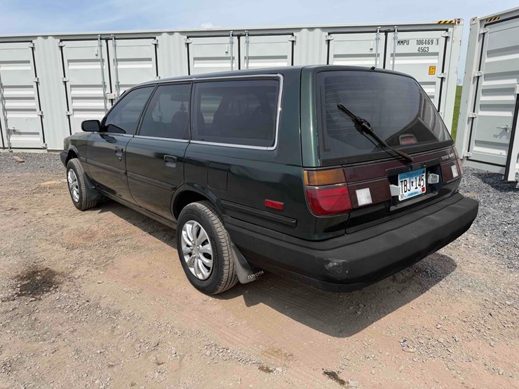 1990-toyota-camry-image-3