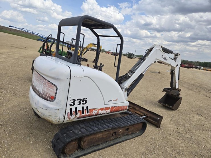 bobcat-335-image-10