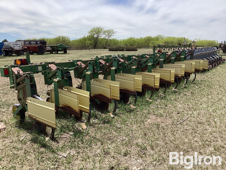 john-deere-885-image-7