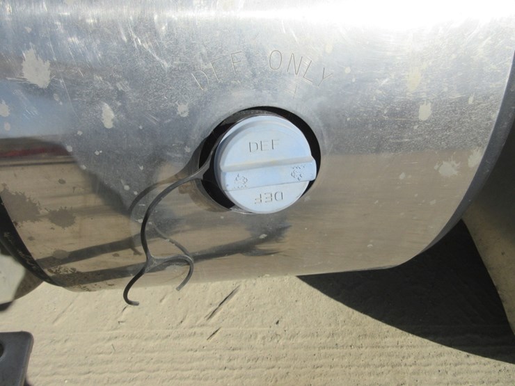2013-kenworth-t800-image-18