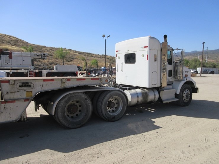 2013-kenworth-t800-image-3