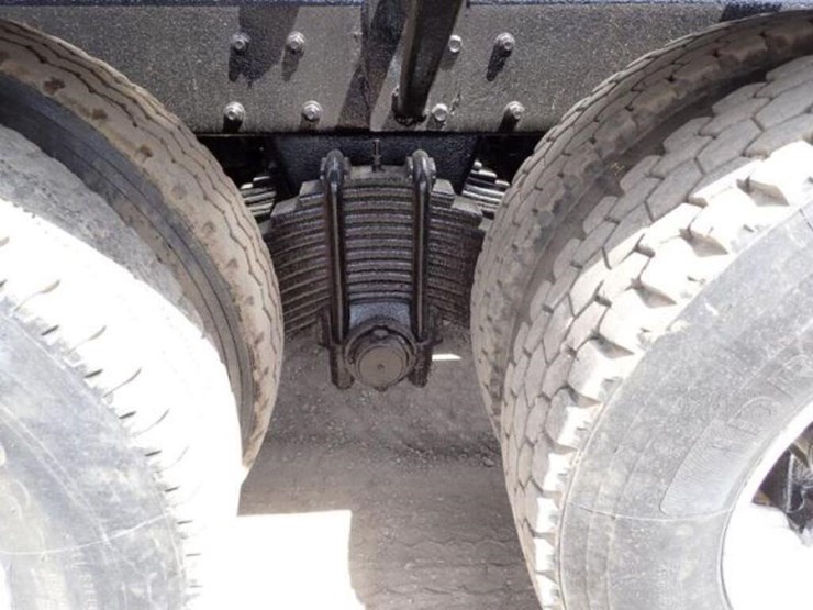 1993-mack-rd690s-image-47