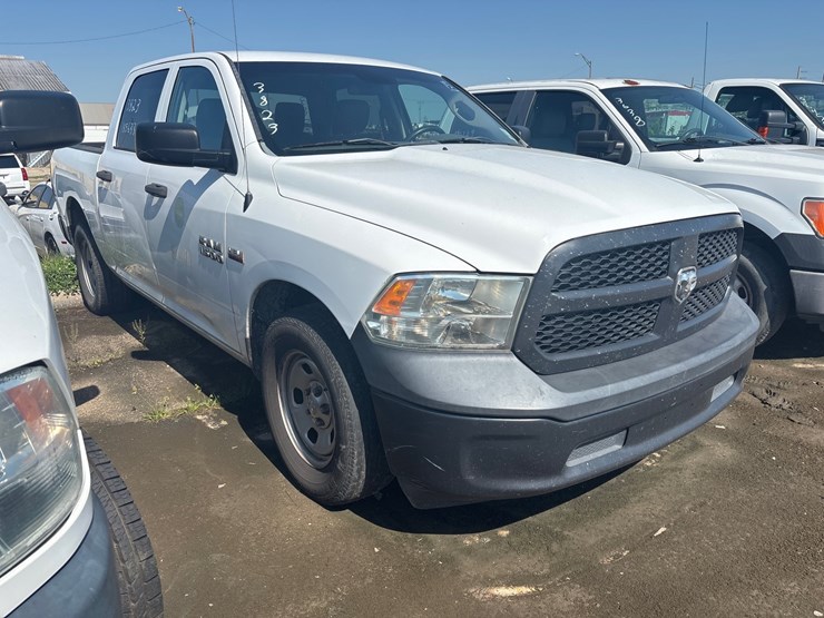 2015-dodge-ram-1500-image-4
