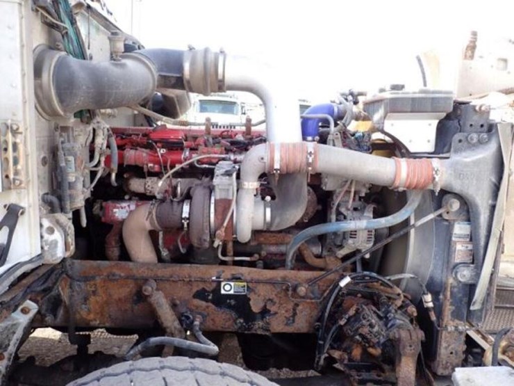 2013-peterbilt-367-image-36