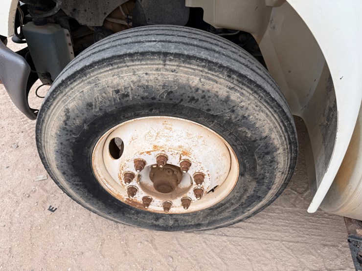 2013-international-durastar-4300-image-9