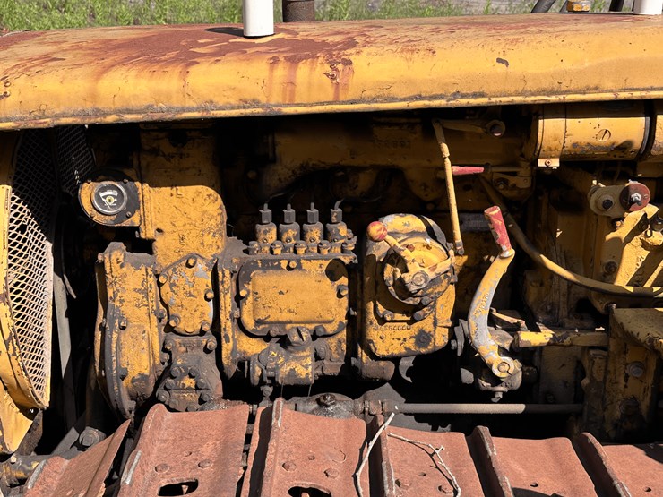 caterpillar-d2-image-24