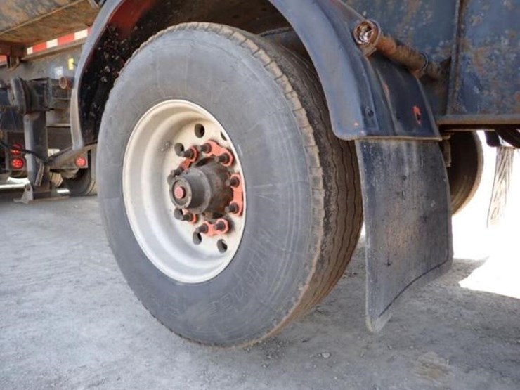 2007-axle-end-dump-image-16