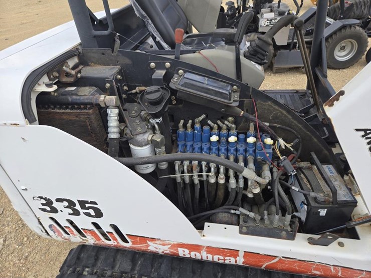 bobcat-335-image-20