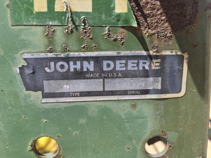 john-deere-1240-image-11