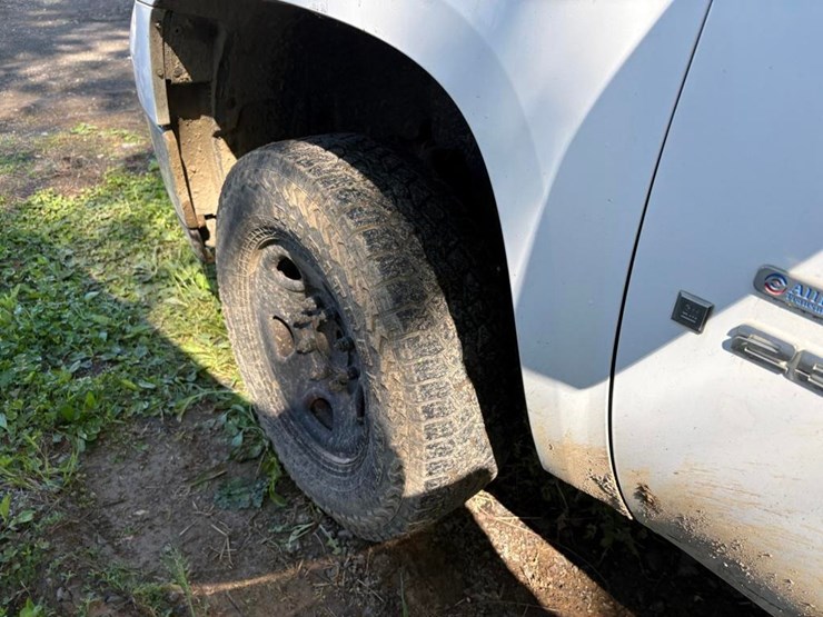 2008-gmc-2500-image-15