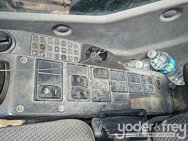 2012-volvo-ec250dl-image-40
