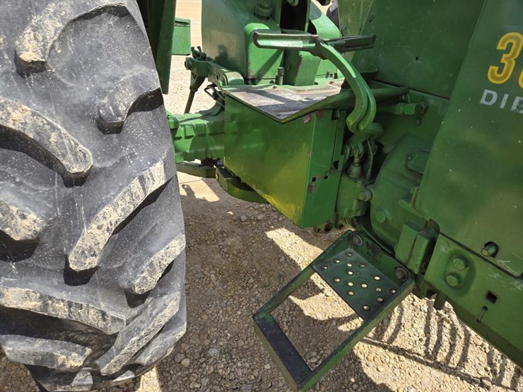 john-deere-3010-image-21